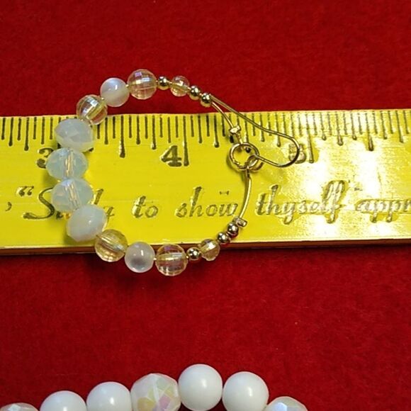 Vintage Faceted and Smooth Beaded Necklace & Earrings Gold Tone Metal - Picture 9 of 11